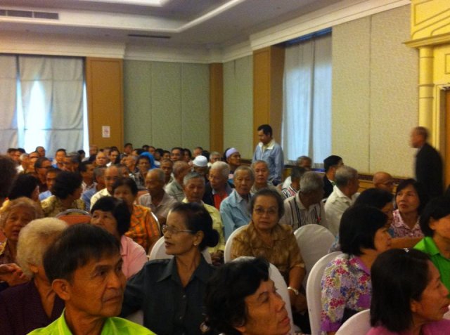 1236126_1417529878470074_2117634377_n