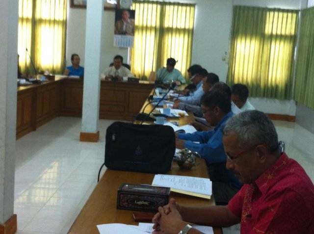 526878_1408797069343355_2137775121_n